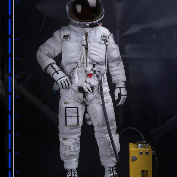 DAM 78032 - 1/6 SR-71 ”BLACK BIRD” TEST PILOT