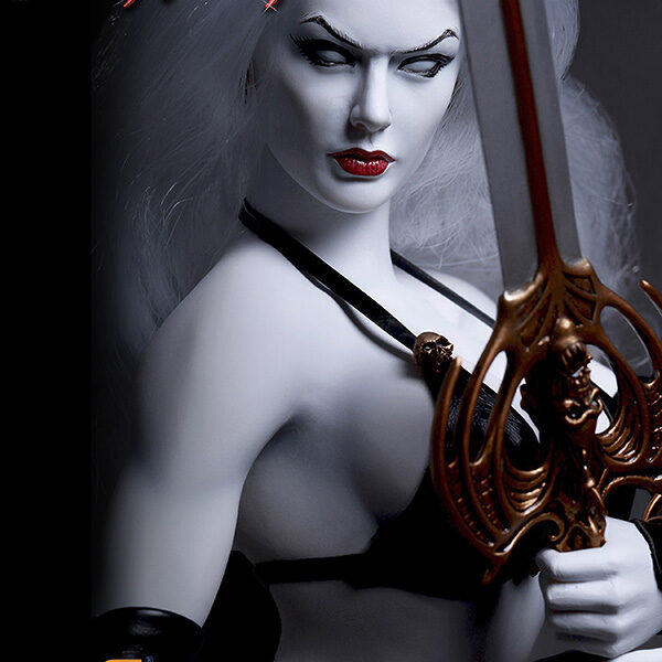PL2015-76 - Lady Death 1:6 Action Figure