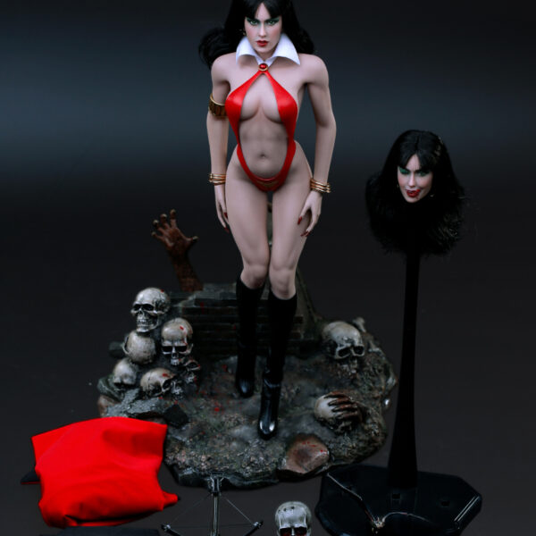 PL2017-101-B  Vampirella SHCC Exclusive
