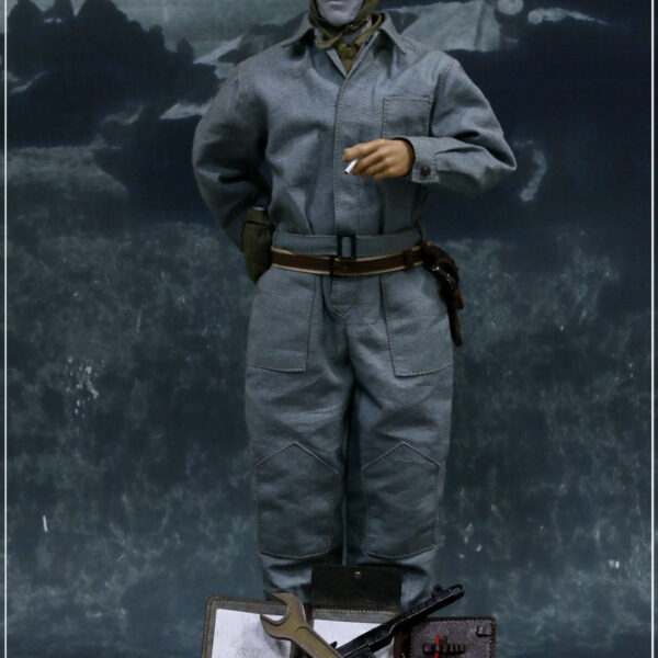 AL10012A - WWII The Soviet Tank Corps Suit