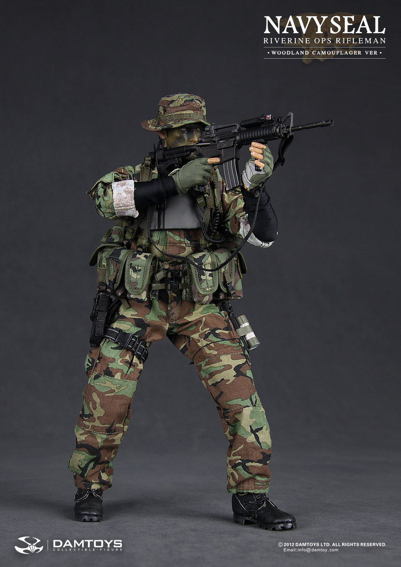 DAM 93015 - NAVY SEAL RIVERINE OPS RIFLEMAN (WOODLAND CAMOUFLAGE