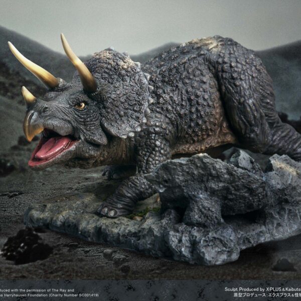 SA-9035 Star Ace Polyresin Series - Triceratops 2.0 (One Million Years B.C.)