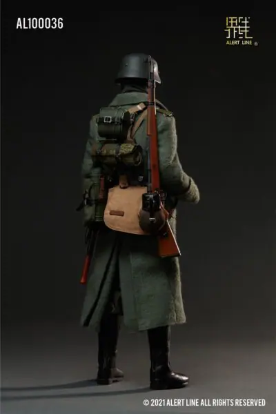 AL-100036 Alert Line 1:6 WWII German Army Soldier Figure 