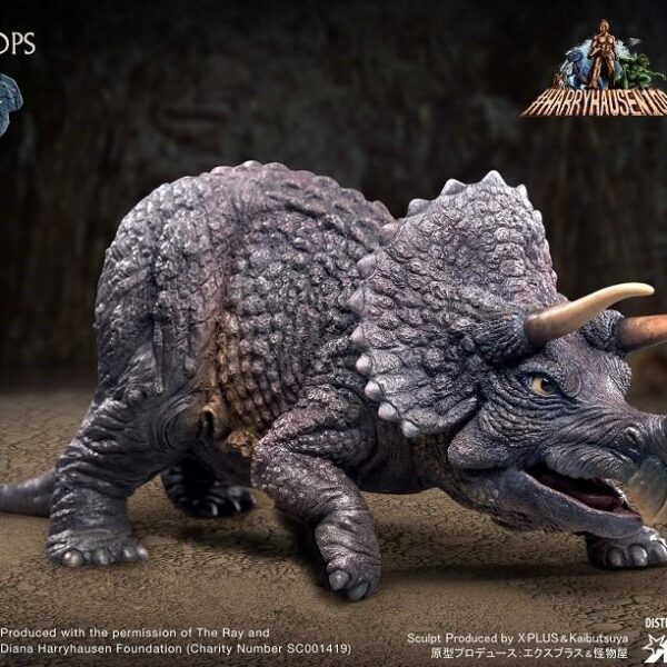 SA9012M Star Ace 30cm Triceratops (Model Kit)
