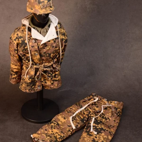 G017G - Mars Divine 1/6 World War Ⅱ German Camouflage Parkas Set with Accessory Added