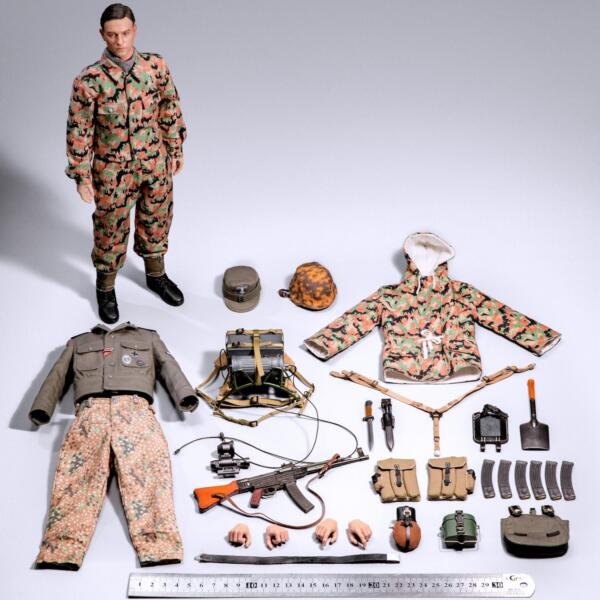AL100044 - Alert Line - 1/6 WWII German Waffen-SS Soldier